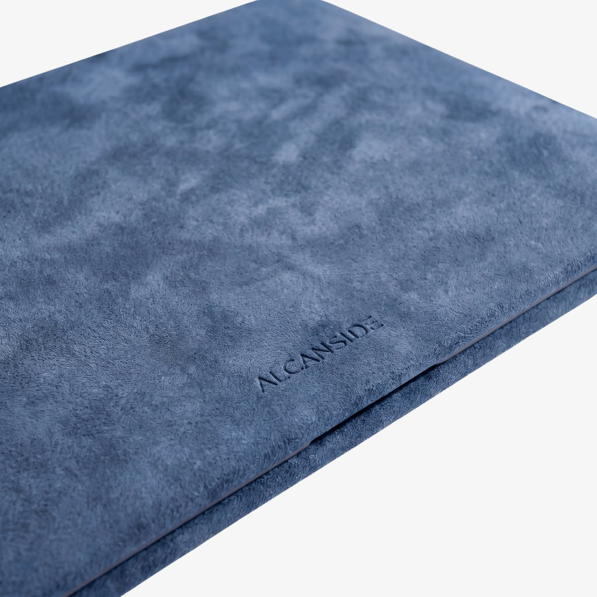 Alcantara MacBook Pro & Pro Max Cover - For 16 inch (2021-2024) - Ocean Blue