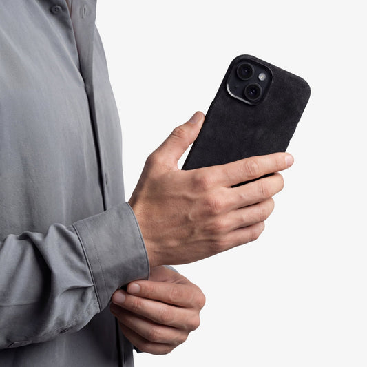 iPhone 15 - Alcantara Case - Deep Black