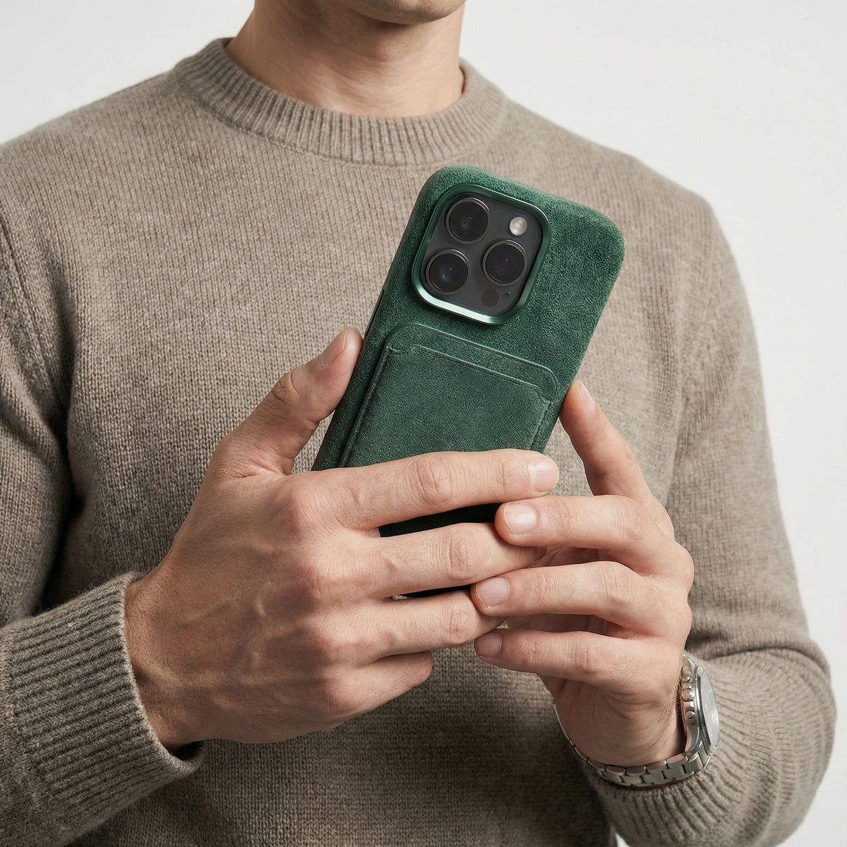 iPhone 16 Pro - Alcantara Case - Midnight Green